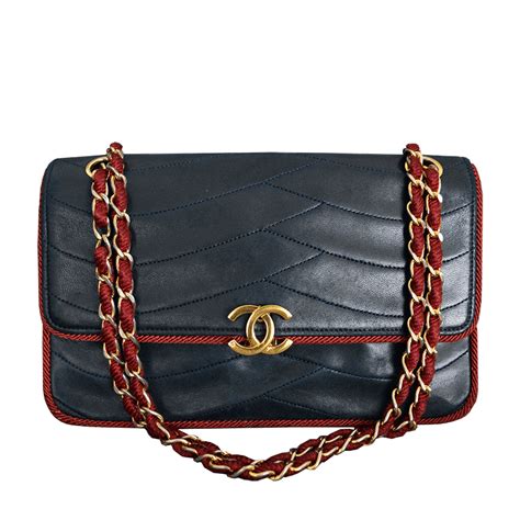 borsa chanel anni 70|vintage Chanel bags logo.